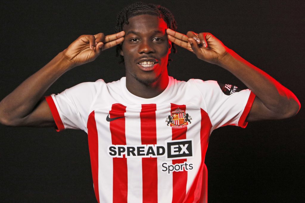 Sunderland Unveil New Signing Eliezer Mayenda