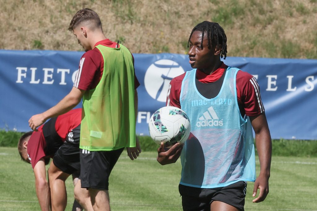 SOCCER JPL STANDARD DE LIEGE SUMMER TRAINING CAMP