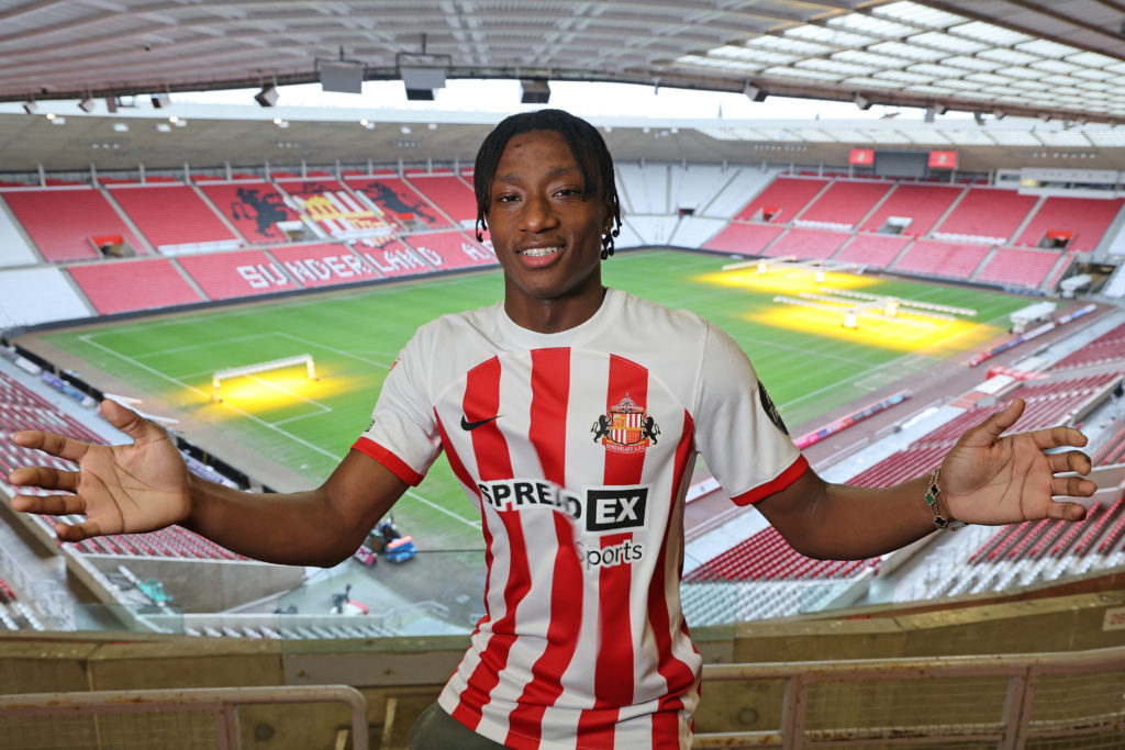 Sunderland Unveil New Signing Romaine Mundle