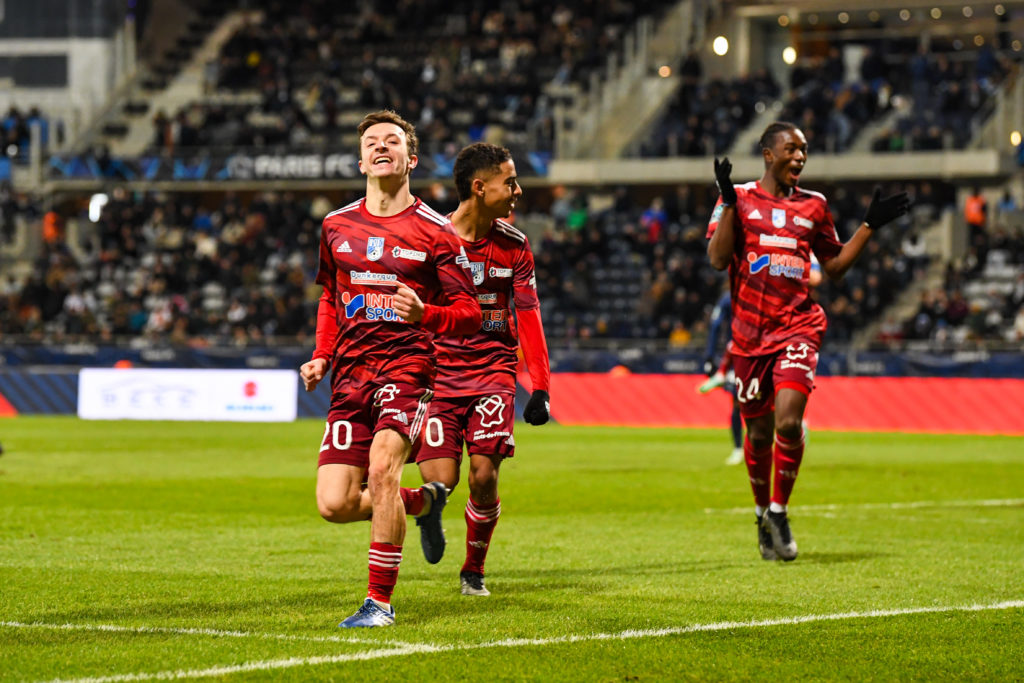 Paris Football Club v Union Sportive du Littoral de Dunkerque - Ligue 2 BKT