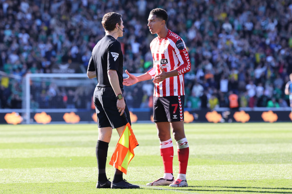 Plymouth Argyle FC v Sunderland AFC - Sky Bet Championship