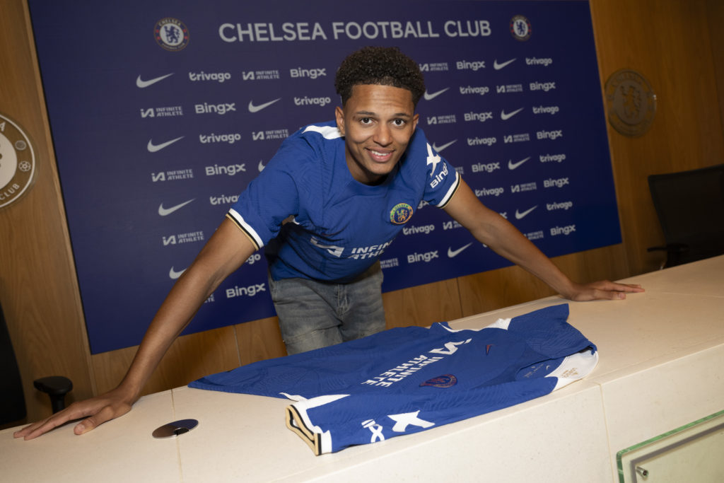 Chelsea Unveil New Signing Omari Kellyman
