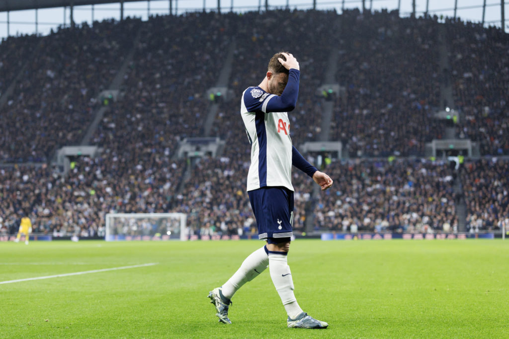 Tottenham Hotspur FC v Fulham FC - Premier League