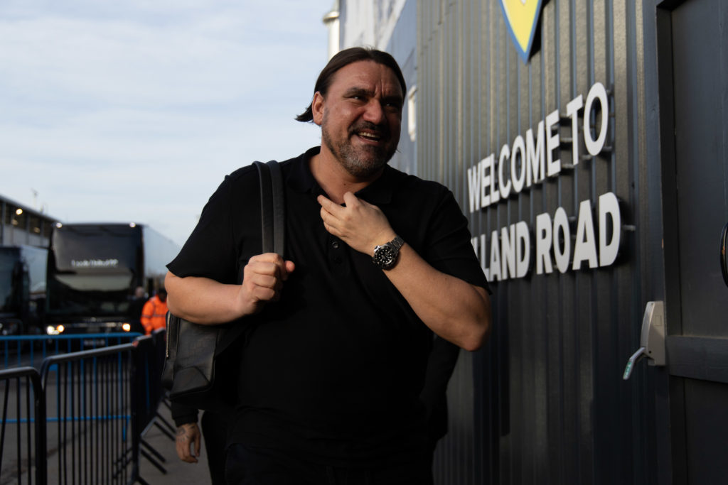 Leeds United FC v Oxford United FC - Sky Bet Championship
