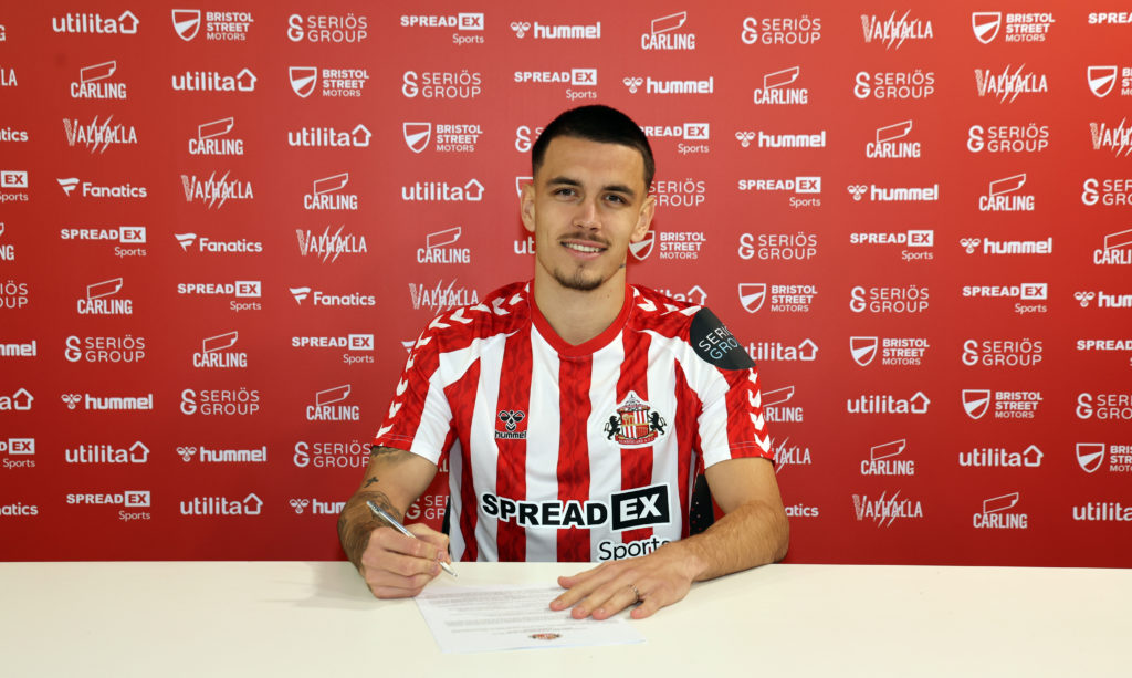 Sunderland Unveil New Signing Enzo Le FÈe