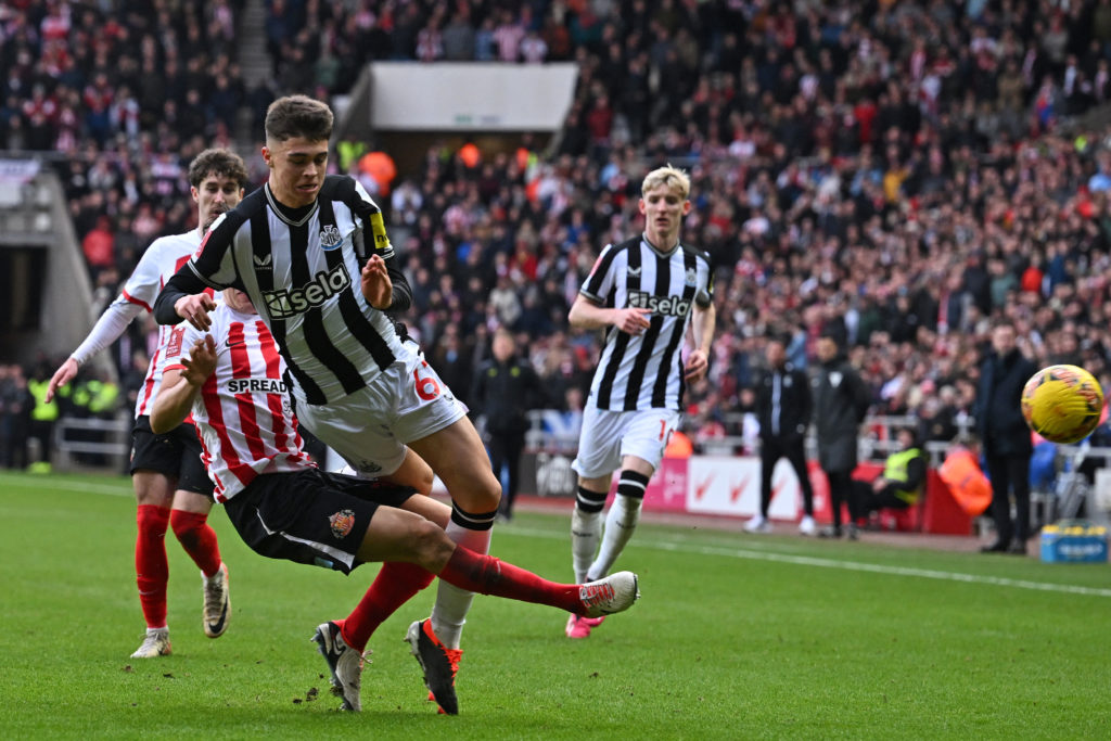FBL-ENG-FACUP-SUNDERLAND-NEWCASTLE