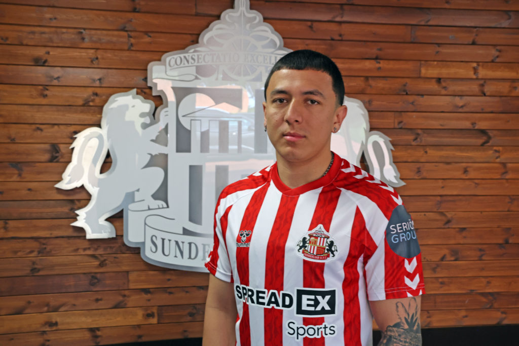 Sunderland Unveil New Signing Ian Poveda